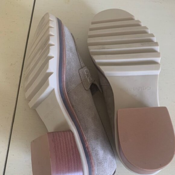 Bernardo Heels | Bernardo SA42J Selma Suede Leather Beige Stacked Block 1.75” He - Picture 6 of 9